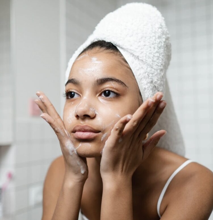 The Best Products That Significantly Reduce Acne And Dark Spots