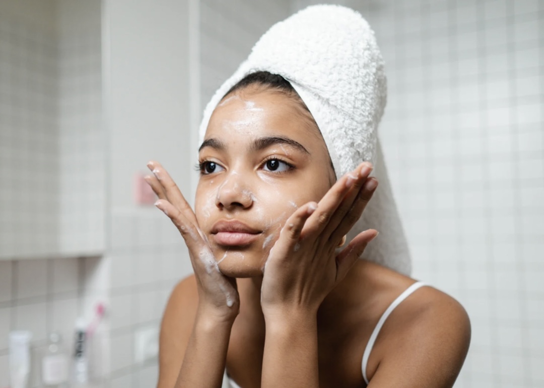 Best products that reduce acne and dark spots