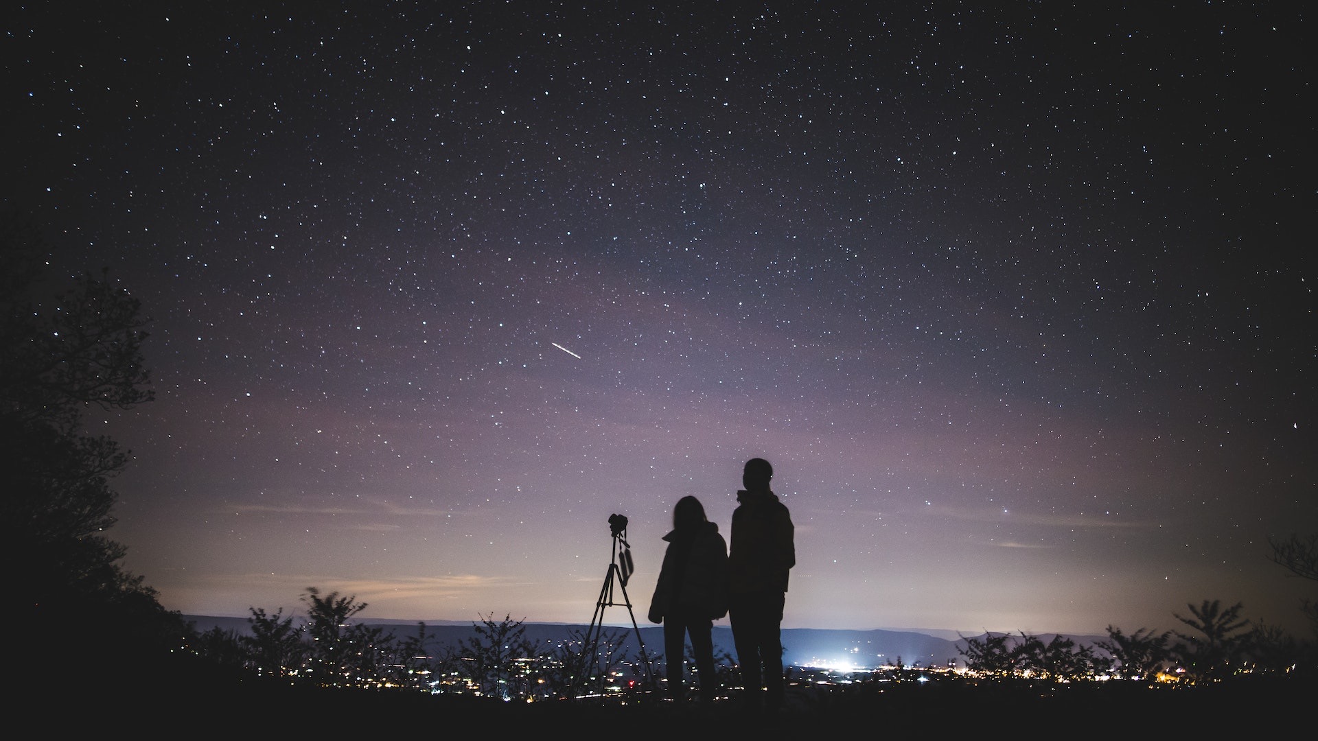 couples star gazing. star gazing. summer nights. summer inspiration. summer bucket list ideas. Fun things to do this summer. things to do in summer. things to do in the summer. things to do for summer. summer bucket lists. summer activities. activity summer. activities this summer. bucket lists for summer. bucket lists for the summer. bucket list ideas for summer. ideas for summer bucket list.