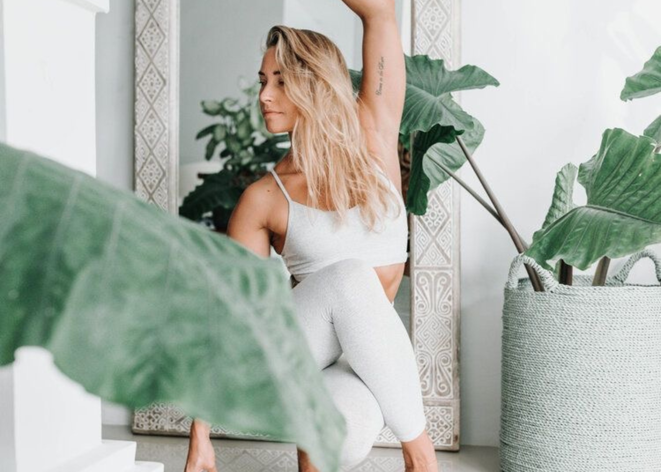 woman doing yoga and stretching. how to glow up. glow up tips. how to glow up in a week. How to glow up overnight. how to get a glow up. how to have a glow up. glow ups. how to be beautiful. fast and instant glowing up tips