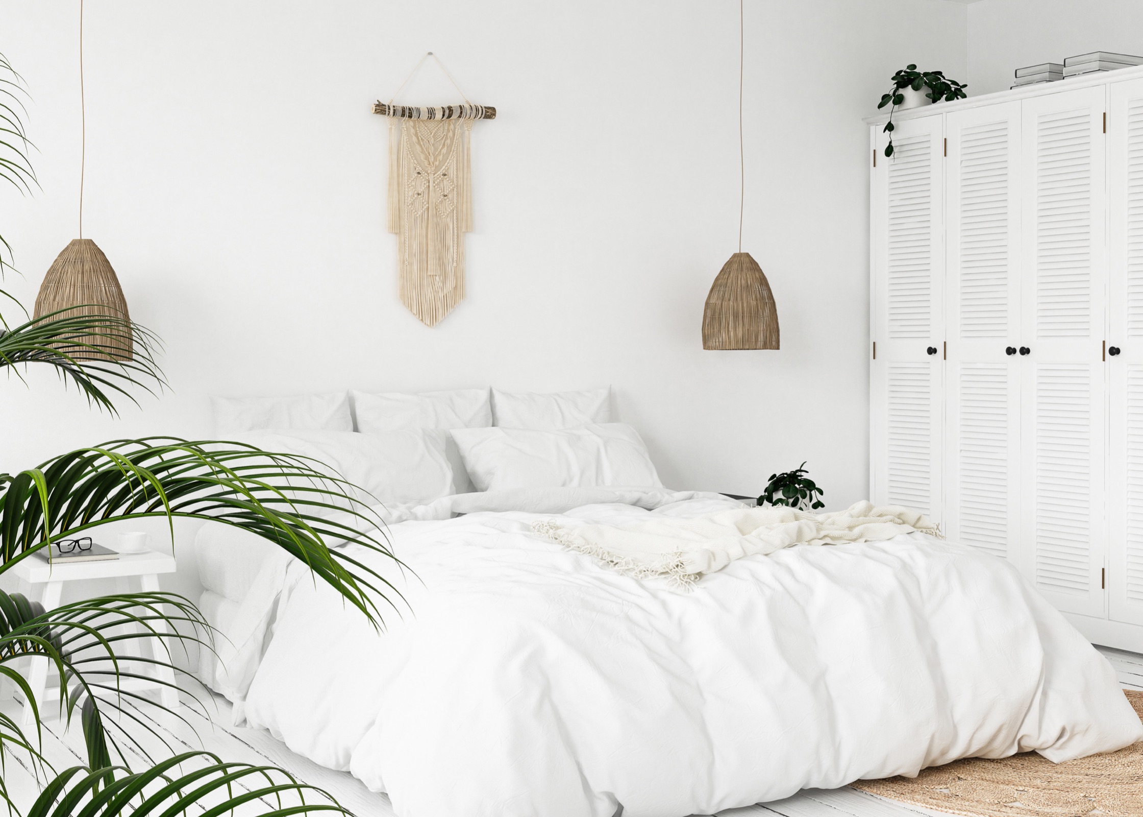 beautiful clean and minimalistic bedding. Spring decor ideas. decorating for spring. decor for spring. How to update your home for spring. resfresh home. get home spring ready. how to transition your home from winter to spring