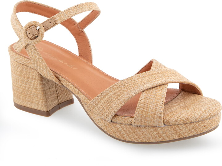 alexis bendel platform sandal heels. best ladies summer sandals. cute summer sandals. summer flats for any occasion. summer wedges. comfortable, comfy summer sandals. For beach. summer wedding flats